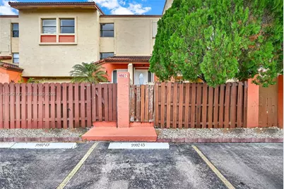9907 NW 9th St Cir #15-20, Miami, FL 33172 - Photo 5