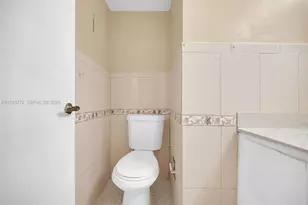 9907 NW 9th St Cir, Miami, FL 33172 - Photo 27