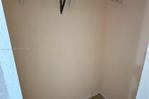 351 E 17th St, Hialeah, FL 33010 - Photo 7