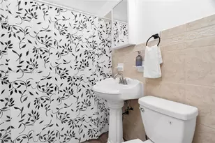 910 NE 49th St, Deerfield Beach, FL 33064 - Photo 15