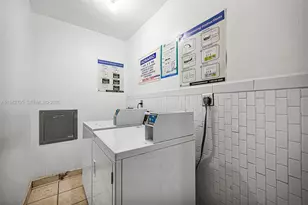 3640 NW 9th St, Miami, FL 33125 - Photo 23