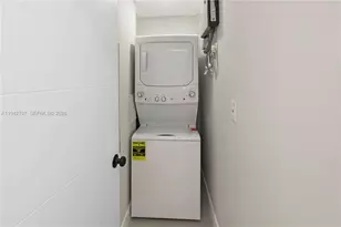 16232 SW 107th Ct, Miami, FL 33157 - Photo 15