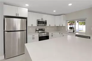 16232 SW 107th Ct, Miami, FL 33157 - Photo 9