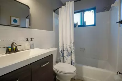 2441 NW 9th Ter, Wilton Manors, FL 33311 - Photo 7