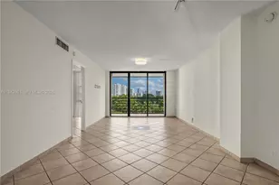20500 W Country Club Dr, Aventura, FL 33180 - Photo 5