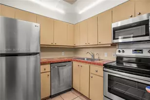20500 W Country Club Dr, Aventura, FL 33180 - Photo 9
