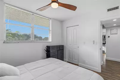 9340 Lagoon Pl #304, Davie, FL 33324 - Photo 11