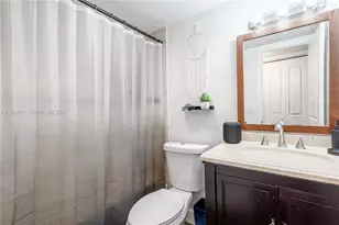 9340 Lagoon Pl, Davie, FL 33324 - Photo 13