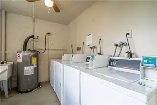 9340 Lagoon Pl, Davie, FL 33324 - Photo 59