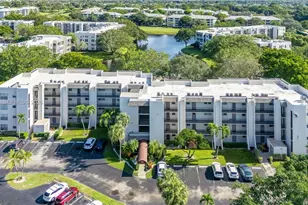 9340 Lagoon Pl, Davie, FL 33324 - Photo 49