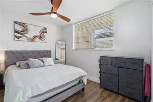 9340 Lagoon Pl, Davie, FL 33324 - Photo 9