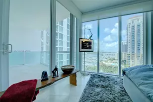 1000 S Pointe Dr, Miami Beach, FL 33139 - Photo 17