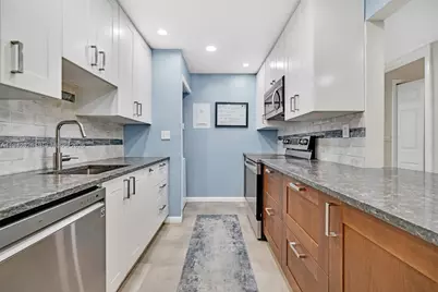 220 Lakeview Dr #308, Weston, FL 33326 - Photo 9