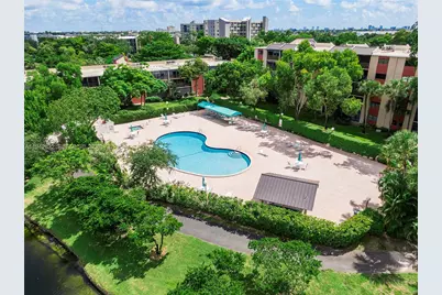 2200 S Cypress Bend Dr #406, Pompano Beach, FL 33069 - Photo 37