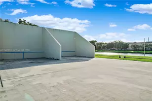 2200 S Cypress Bend Dr, Pompano Beach, FL 33069 - Photo 43