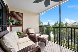 2200 S Cypress Bend Dr, Pompano Beach, FL 33069 - Photo 9