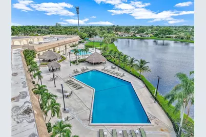 453 Lakeview Dr #1, Weston, FL 33326 - Photo 5