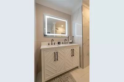 11700 Sheridan St, Pembroke Pines, FL 33026 - Photo 3