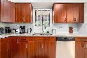 13521 NE 1st Ave, Miami, FL 33161 - Photo 15