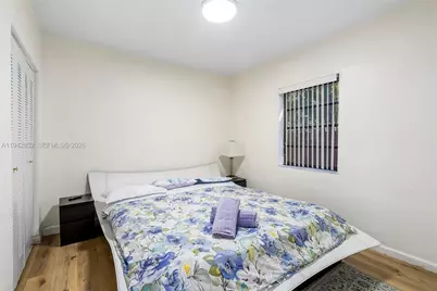 13521 NE 1st Ave, Miami, FL 33161 - Photo 23