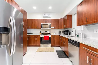13521 NE 1st Ave, Miami, FL 33161 - Photo 11