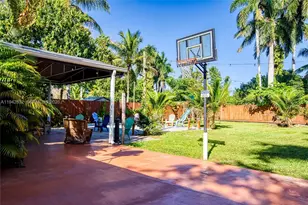 13521 NE 1st Ave, Miami, FL 33161 - Photo 49