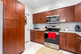 13521 NE 1st Ave, Miami, FL 33161 - Photo 13