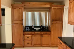 8604 NW 59th Pl, Tamarac, FL 33321 - Photo 9