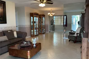 8604 NW 59th Pl, Tamarac, FL 33321 - Photo 3