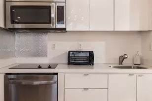 1611 Meridian Ave, Miami Beach, FL 33139 - Photo 5