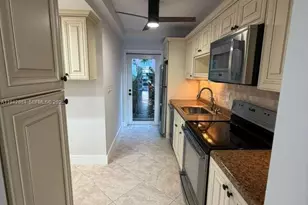 3208 Colony Club Rd, Pompano Beach, FL 33062 - Photo 5