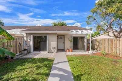 5149 E Lakes Dr, Deerfield Beach, FL 33064 - Photo 3