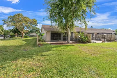 5149 E Lakes Dr, Deerfield Beach, FL 33064 - Photo 31