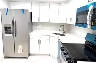 100 Bayview Dr, Sunny Isles Beach, FL 33160 - Photo 5