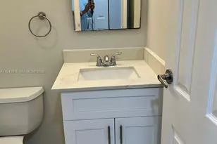 100 Bayview Dr, Sunny Isles Beach, FL 33160 - Photo 9