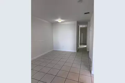 1656 SE 29th Ct #100, Homestead, FL 33035 - Photo 11