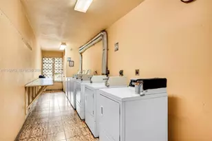 8990 SW 24th St, Miami, FL 33165 - Photo 21
