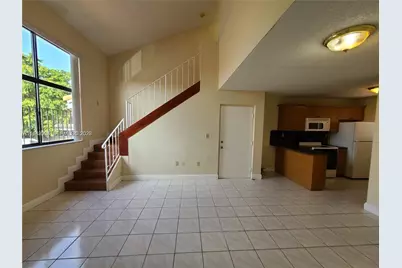 2710 W 60th Pl #202, Hialeah, FL 33016 - Photo 5