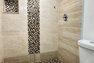 606 W 81st St, Hialeah, FL 33014 - Photo 7