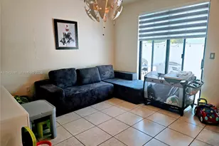 10918 W 33rd Way, Hialeah, FL 33018 - Photo 9