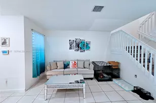 10918 W 33rd Way, Hialeah, FL 33018 - Photo 5