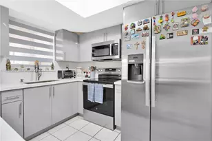 1142 SW 138th Ct, Miami, FL 33184 - Photo 17