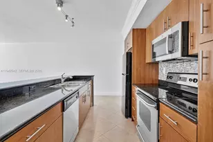 10350 W Bay Harbor Dr, Bay Harbor Islands, FL 33154 - Photo 9