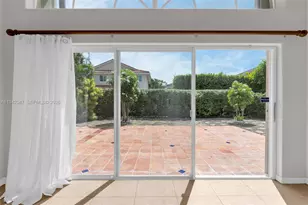 10635 NW 54th St, Doral, FL 33178 - Photo 13