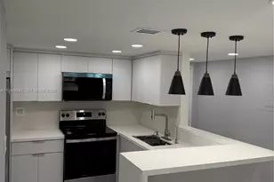 9937 Nob Hill Pl, Sunrise, FL 33351 - Photo 17