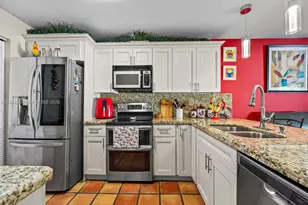 12806 SW 91st Ct, Miami, FL 33176 - Photo 9