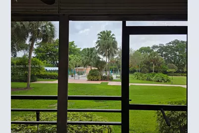 900 Saint Charles Pl #L6, Pembroke Pines, FL 33026 - Photo 1