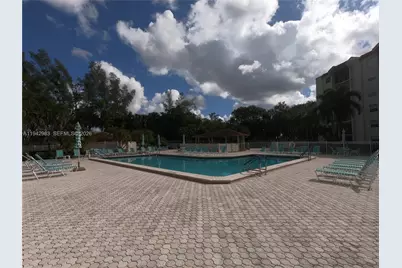 3930 Inverrary Blvd #604-D, Lauderhill, FL 33319 - Photo 25