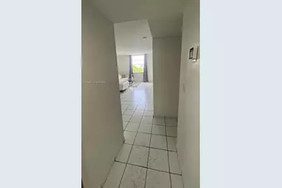 5625 W 20th Ave #404, Hialeah, FL 33012 - Photo 5