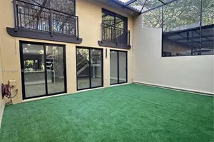 9853 Costa Del Sol Blvd, Doral, FL 33178 - Photo 29